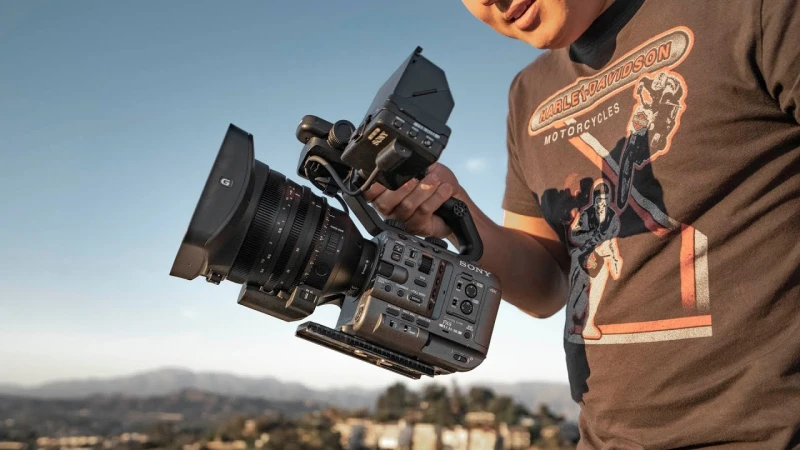 Sony FX6 The 6k Compact Full Frame Cinema Camera